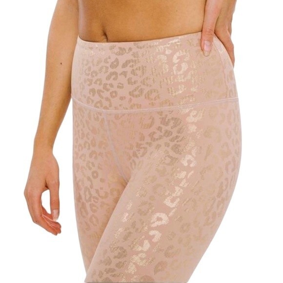 NWT Zyia Active Gold Leopard Light N Tight Hi-Rise 7/8 Legging Women’s Size 2 - Picture 10 of 15